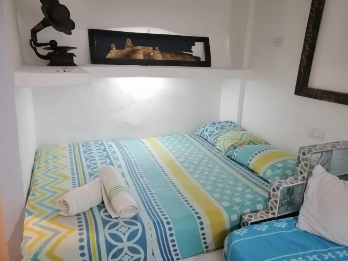 Casa Mama Waldy Hostel Картахена Экстерьер фото