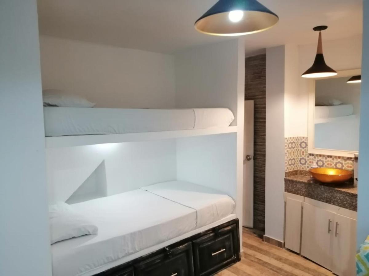Casa Mama Waldy Hostel Картахена Экстерьер фото