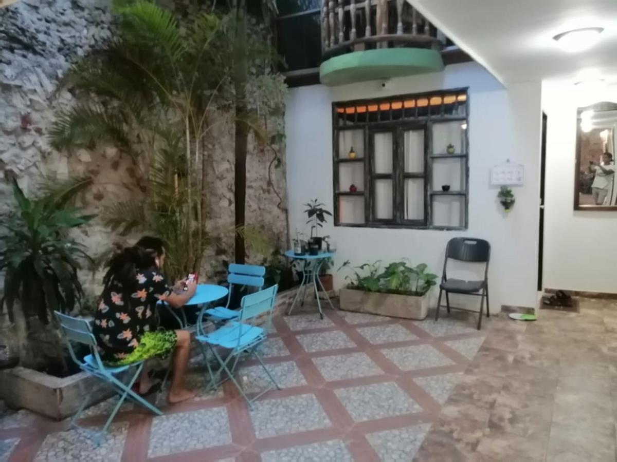 Casa Mama Waldy Hostel Картахена Экстерьер фото