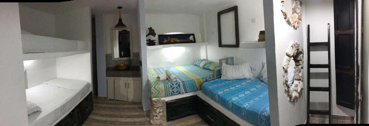 Casa Mama Waldy Hostel Картахена Экстерьер фото