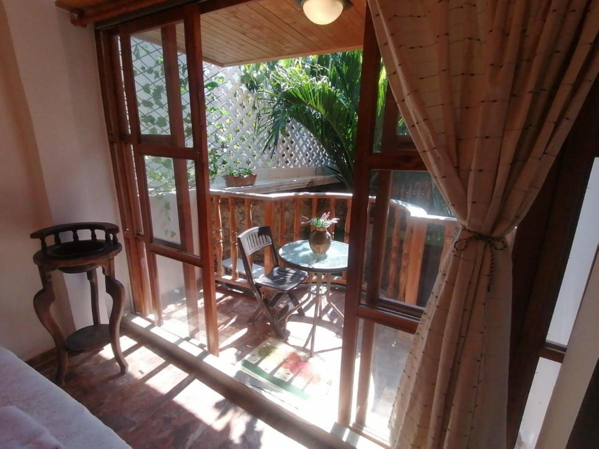 Casa Mama Waldy Hostel Картахена Экстерьер фото