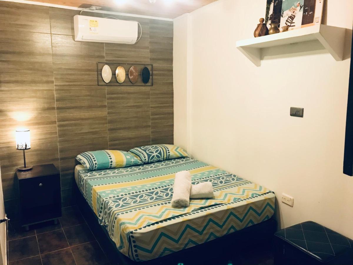Casa Mama Waldy Hostel Картахена Экстерьер фото