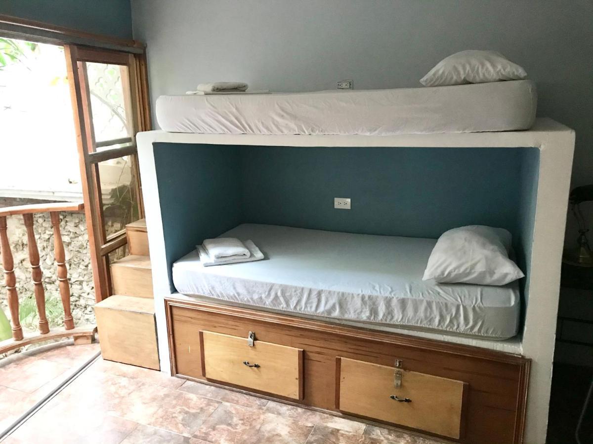Casa Mama Waldy Hostel Картахена Экстерьер фото