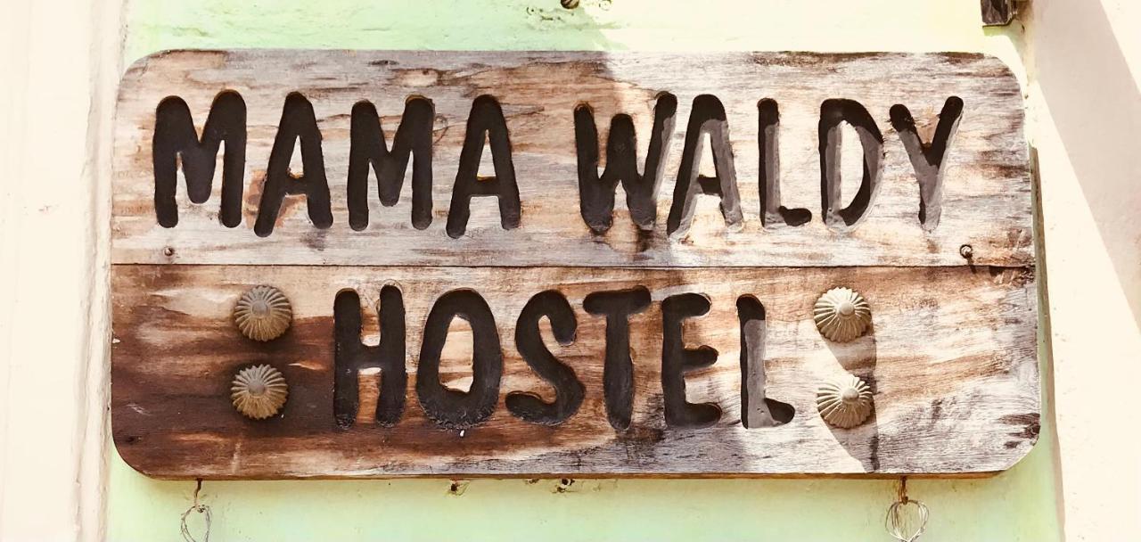 Casa Mama Waldy Hostel Картахена Экстерьер фото
