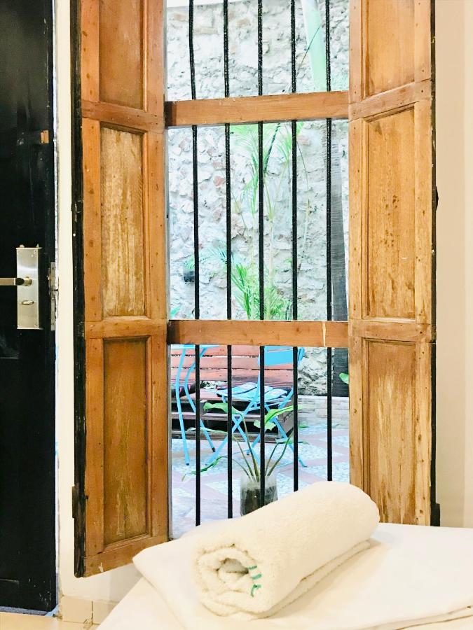 Casa Mama Waldy Hostel Картахена Экстерьер фото